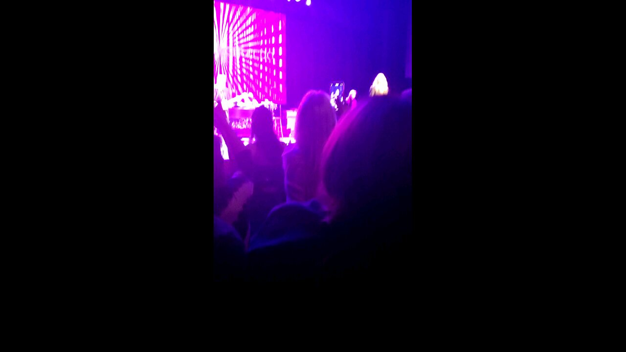Pat Benatar - Love is a Battlefield (4/23/25) San Antonio, TX