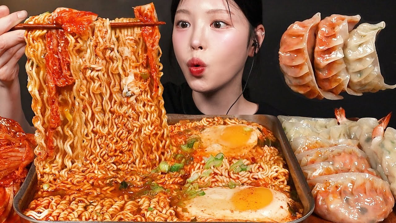 Jin Ramen Spicy with Shrimp Dumplings & Kimchi Dumplings Mukbang ASMR