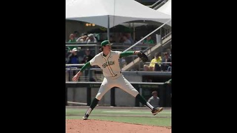With their 4th round pick, the Twins picked 6’11” starting pitcher Jason Reitz from Oregon 😳