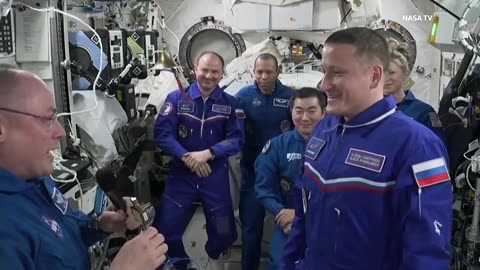 New commander takes charge of ISS before crew's early departure