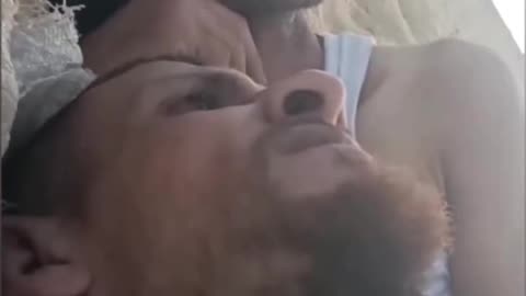 2 men was trapped