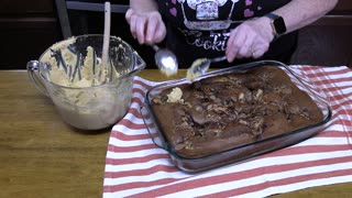 Peanut Butter Cup Earthquake Cake