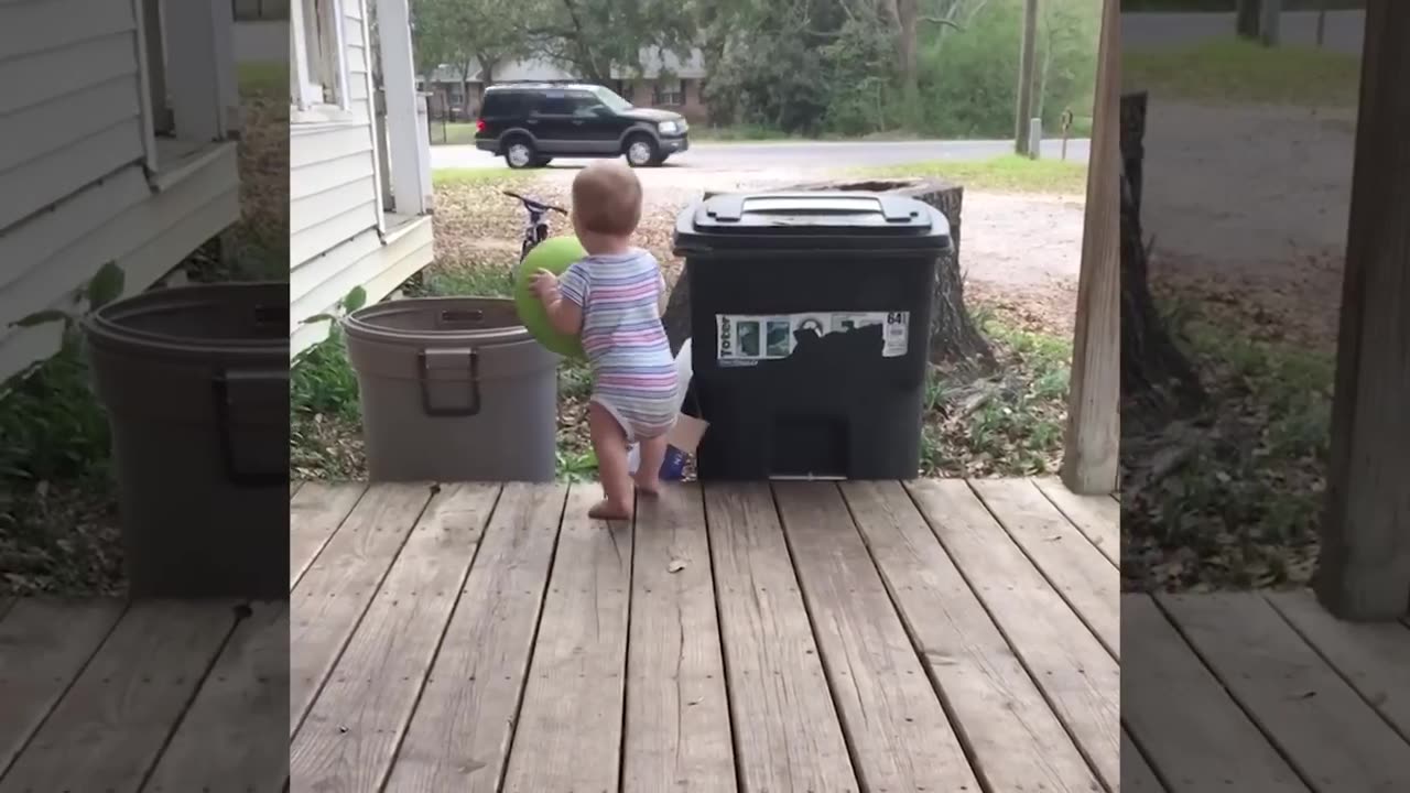 TRY NOT TO LAUGH : when Babies play sports