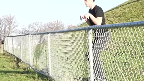 How animals get over a Fence (with emojis)..😂🤣🤷‍♂️👻