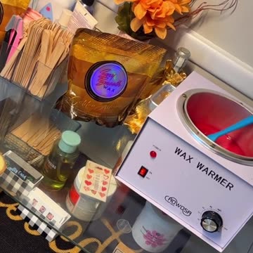 Unboxing Sexy Smooth Golden Allure Hard Wax | @theoriginalniaammar Shows What’s Inside!