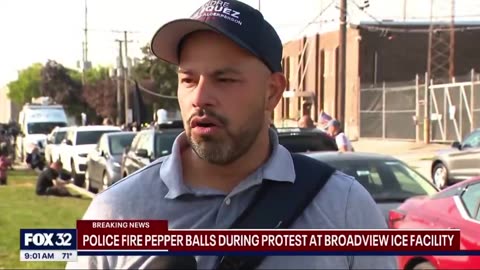 Andre Vasquez, a Democrat member of the Chicago City Council, ADMITS to BLOCKING ICE