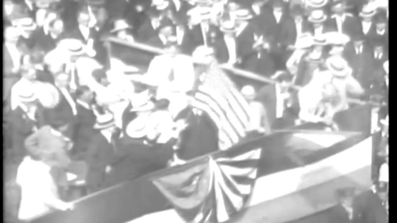 [PATHE NEWSREEL EXCERPTS] - [PATHE NEWSREEL EXCERPTS] - cbs-cbswwi-95