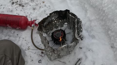 Winter Camping Fuel_ Kerosene Stove Melts Snow Fast!