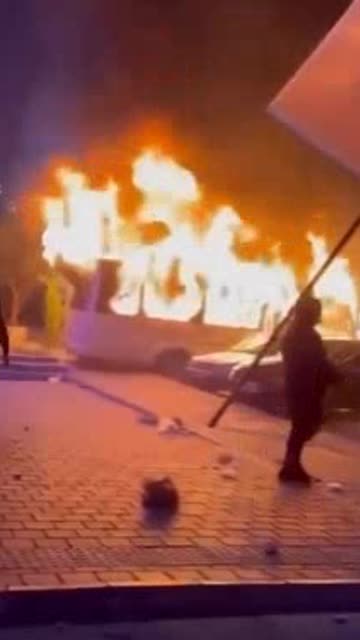 Tehran According to a report from an opposition channel in the last few hours, Iranian citizens entered the Basij headquarters, burned the entire place, and released all the detainees held there. The revolution in Iran continues and will not end until the