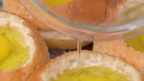 BREAD WITH EGG IN THE OVEN