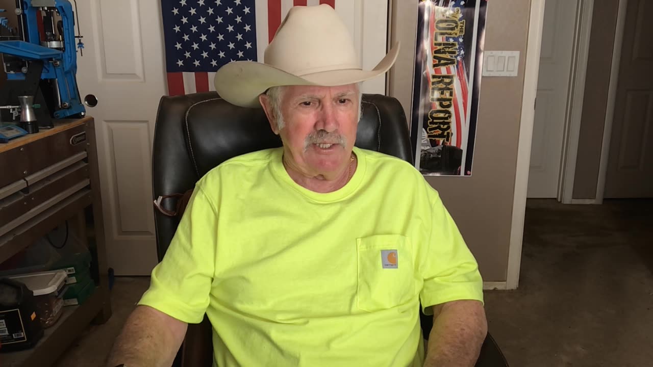 Trump Has No Idea Where He Is During Meeting With Japanese Prime Minister!