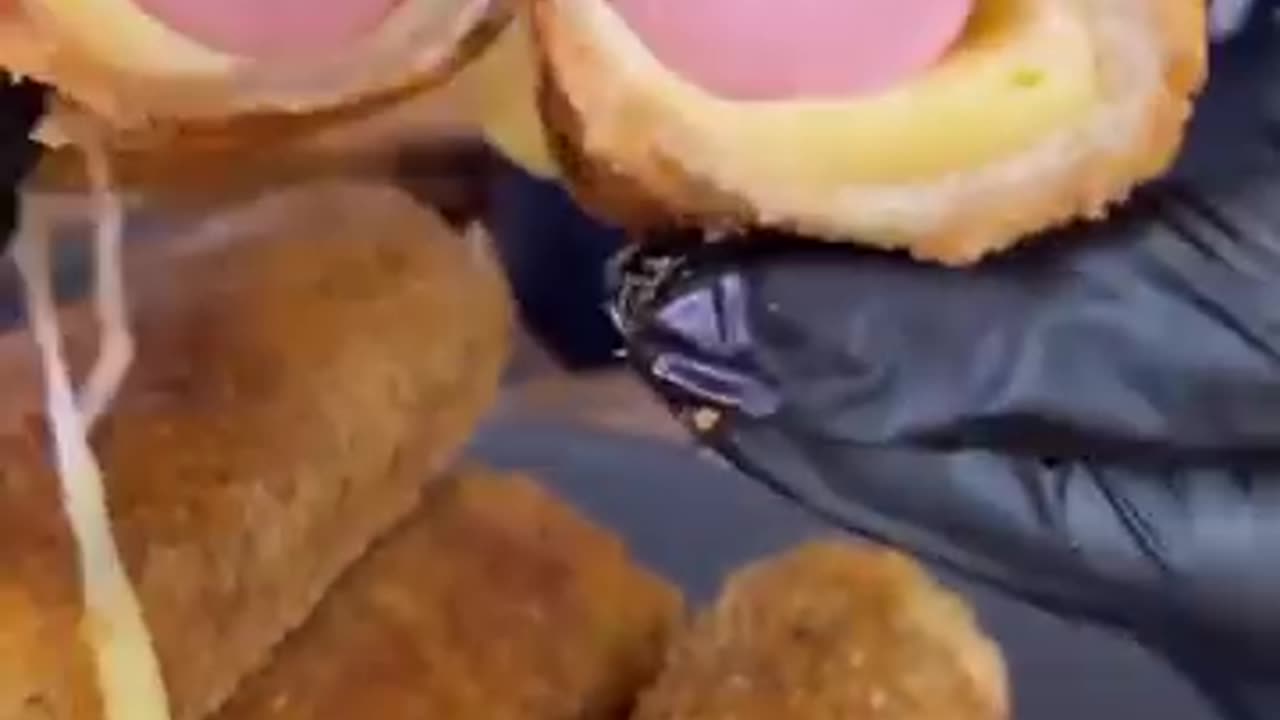 Lazy sausage rolls in 15 minutes