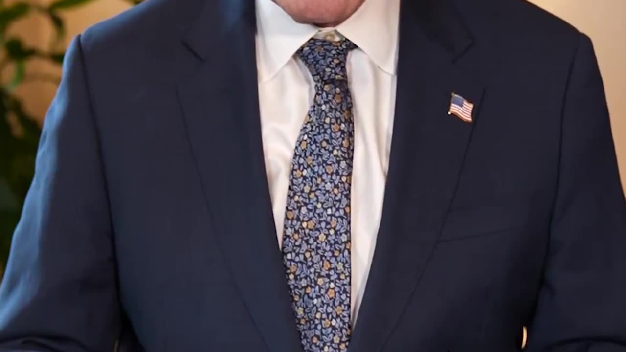 🟢 Chuck Schumer Loses It, Drops F-Bomb In New Video