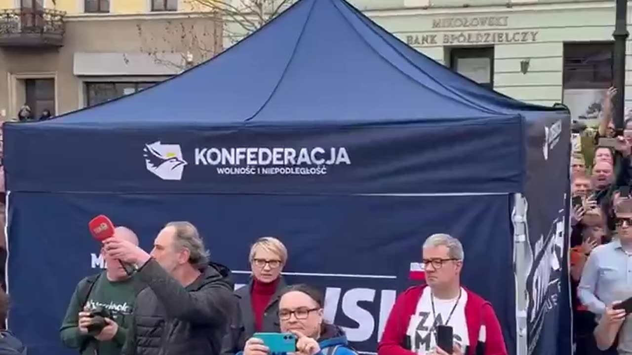 Big crowds for Mentzen rally, Poland