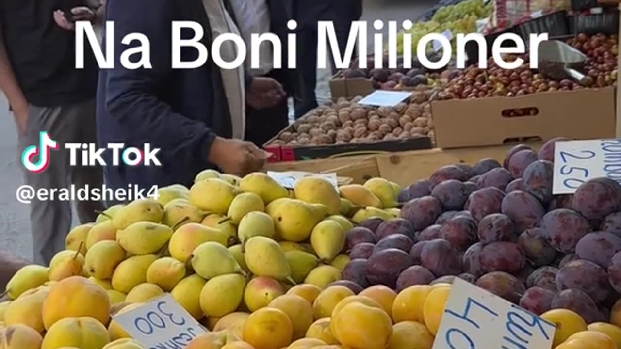 Presidenti i PSG-së, Nasser Al-Khelaifi filmohet duke blerë fruta në rrugët e Tiranës