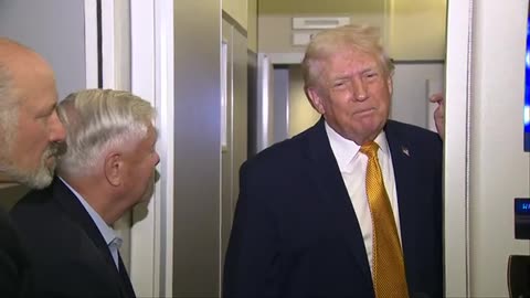 Trump speaks to reporters aboard Air Force One [January 4, 2026]