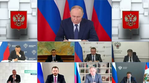 Президент в режиме видеоконференции проводит совещание по вопросам реализации мастер