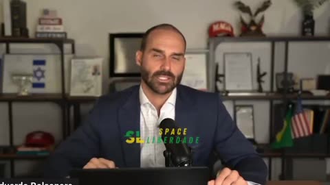 Eduardo Bolsonaro relembra que Trump está de olho no julgamento de seu pai