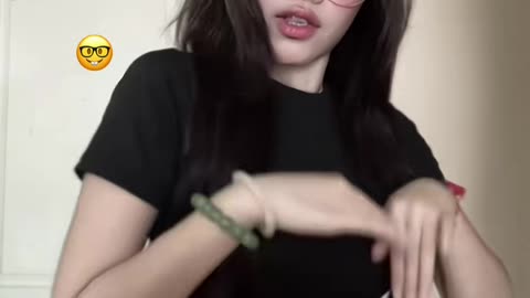TRENDING SEDUCTIVE DANCE TOUNGE OUT FOLLOW FOR MORE