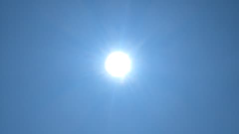 unbelievably FAST object teleports around the sun?! within 1 frame