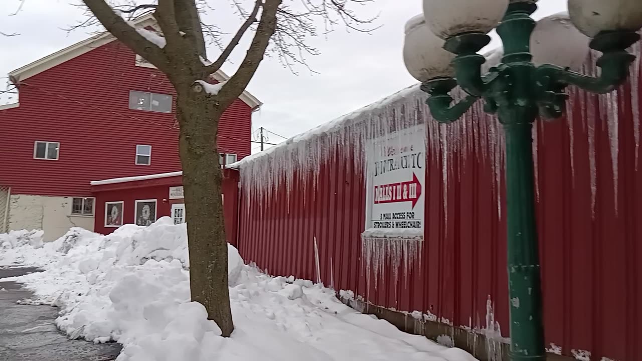 HUGE ICEICLES AT VOLO AUTO MUSEUM