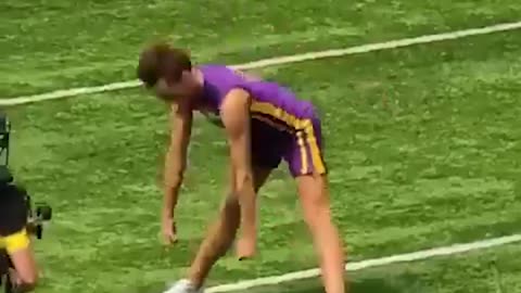 (Minnesota) Today's Vikings are very strange.mp