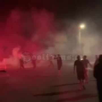 Përdhosën bustin e Skënderbeut, huliganët e Jagiellonias sulmohen nga shqiptarët