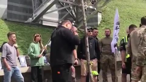 🏳️‍🌈🇷🇴 Ukraine Russia War | Brawl at Funeral of Anarchist Artist | RCF
