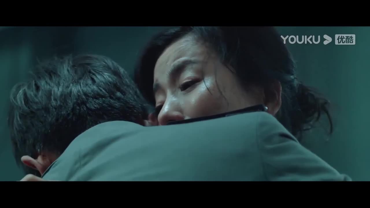 A beautiful woman is taking a bath when suddenly she is overwhelmed by a swarm ofCockroach