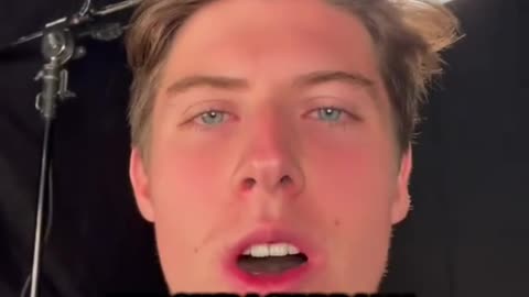 Celebrities who are no longer friends with Carrie Underwood