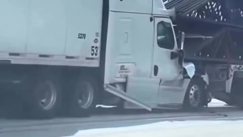 H1-B INSANITY: H1-B Truck Drivers from India cause a 4 truck crash! Get them off our roads!