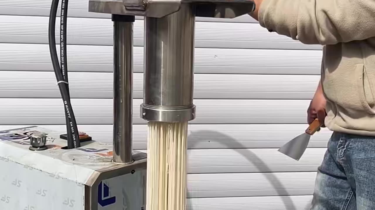 😮🔩 This Machine is So Fast! | FeedMyCuriosity