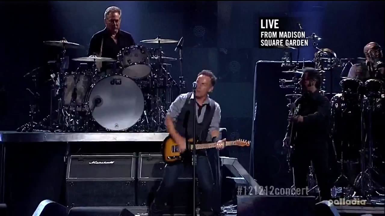 Land of Hope and Dreams...Wrecking Ball - Bruce Springsteen & The E Street Band (live)
