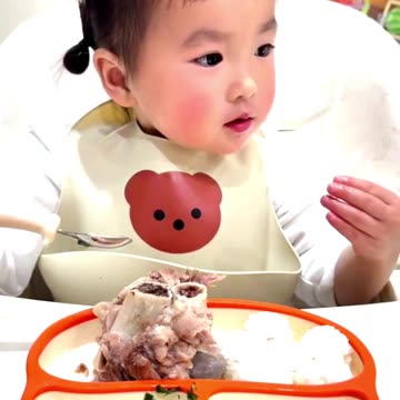 Tiny Hands, Enjoy Big Meal