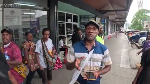 Police caught him doing drugs in the street in pappa new guinea Mash tag
