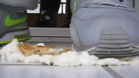 Sneakers Crush Cake - Male Content