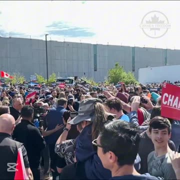Pierre Poilievre Seen With Large Number of Canadians in Richmond