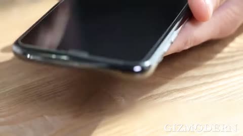 Simply the Thinnest & Hardest Screen Protector for Your iPhone