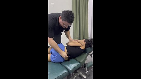 Relaxing spinal cracks!😊ASMR cracks! crack compilation, spinal adjustment, satisfying sounds.