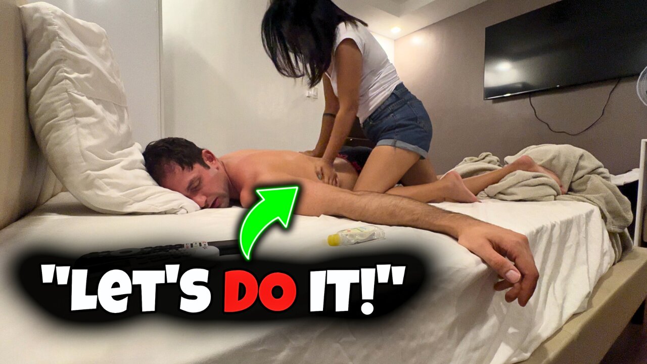 FILIPINA Girl Massage Me In My Hotel At Night In Angeles City 🇵ðŸ‡
