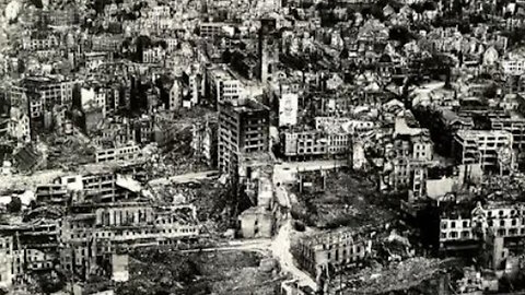 ​Dusseldorf Germany WW2 bombed 200 times 6,000 dead. 90% city destroyed