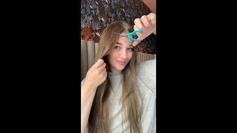 ✨ Probier mal Pony, Perücke oder Haarteile – witziger Haar-Look Hack!