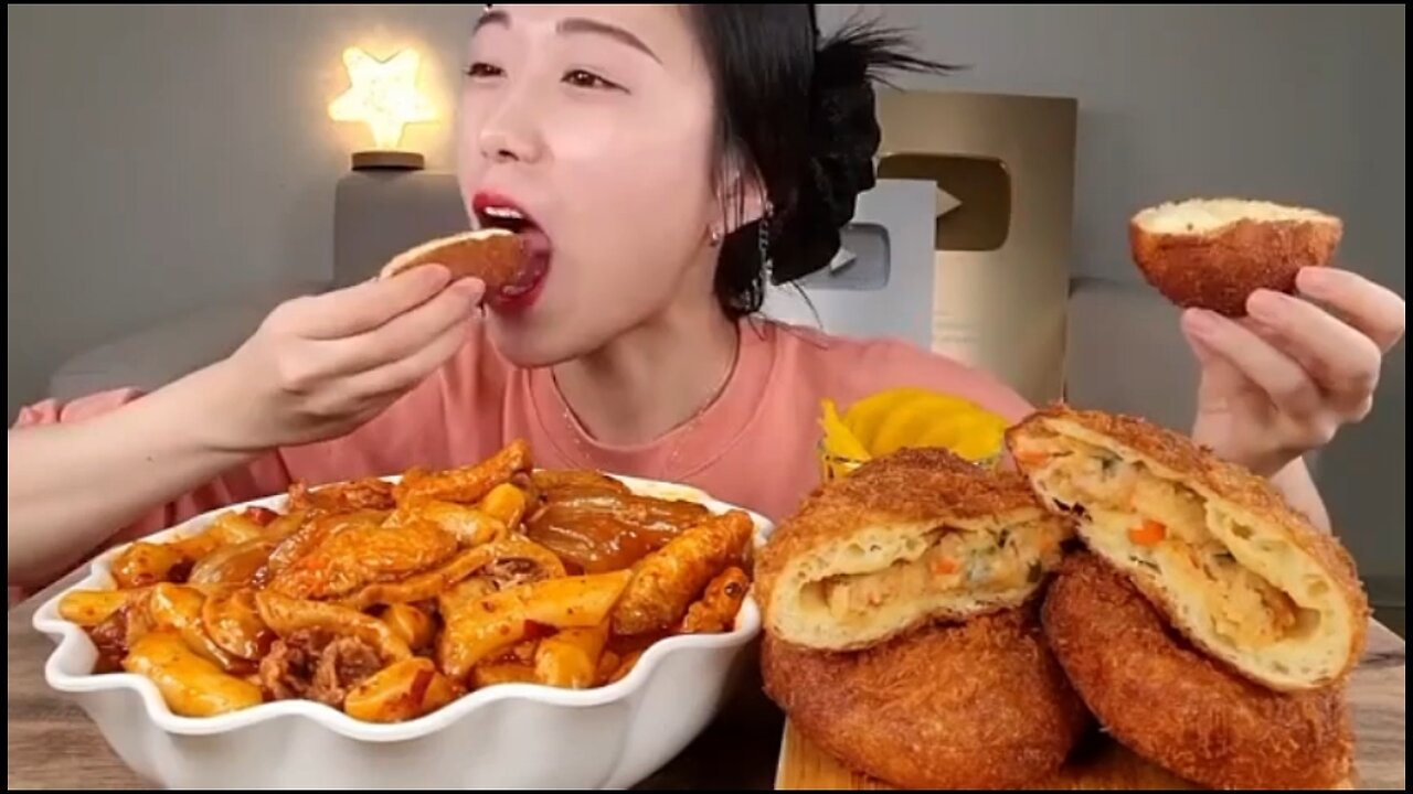 Korean Spicy topokki, cheese fried