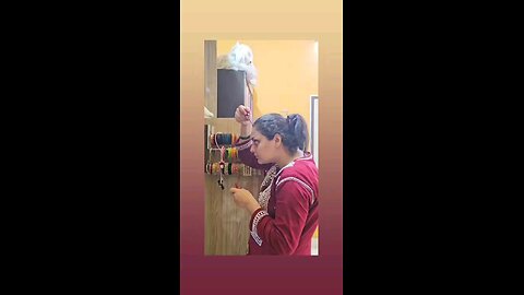 अरे क्या कर रही