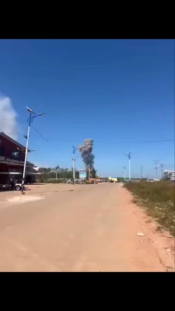 🇹🇭🇰🇭 Thai jets bomb Cambodia amid border clashes