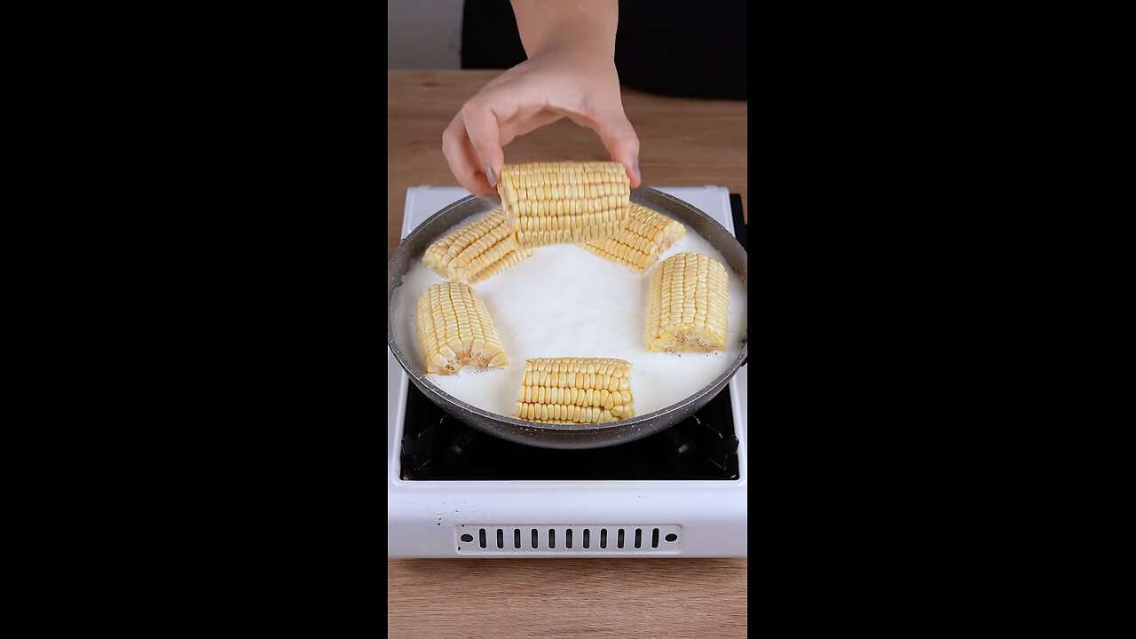 After I learned this genius idea, I've never prepared corn any other way again! #cooking #Recipe