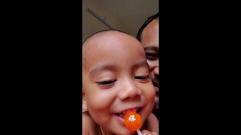 play witth lollypop