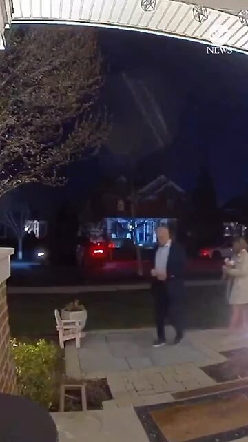 A couple gets robbed in Chicago suburb😨😱 Librarians, what do you guys think?