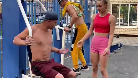 Sport prank with girl! 😂