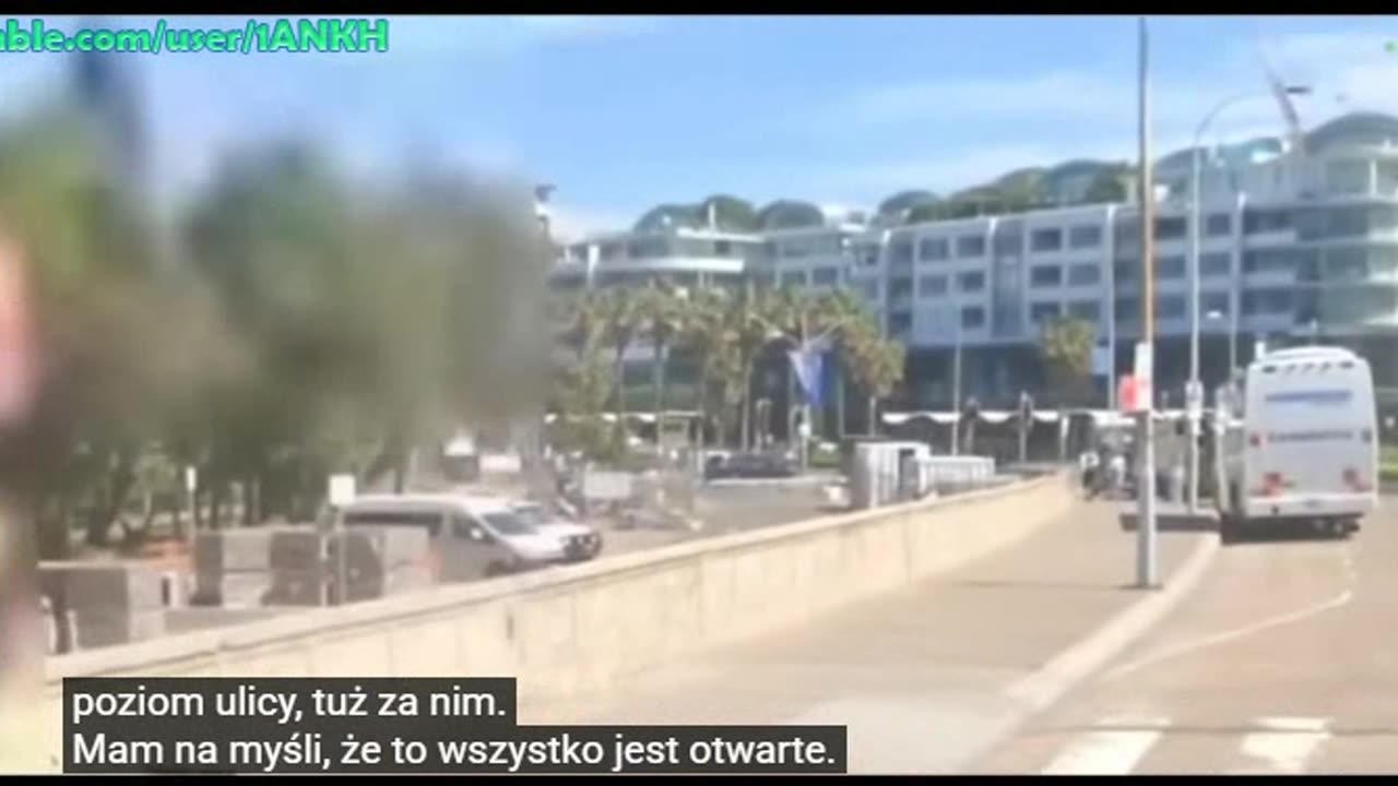 Monty Python Skits Where Bystanders Didn't Know They Were in the Movie 2025.12.16